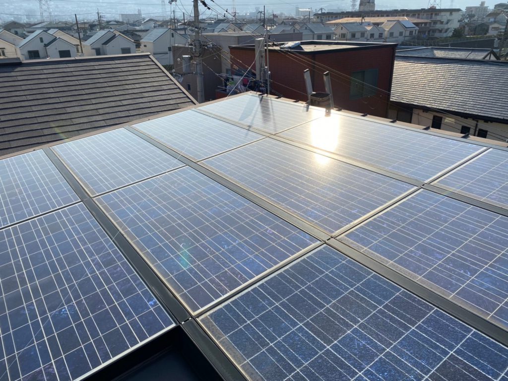 【東大阪市にて、太陽光パネル撤去を行いました】 太陽光発電やパワコンの修理・洗浄(清掃)・点検ならイーロックホーム 【東大阪市にて、太陽光パネル撤去を行いました】 太陽光発電やパワコンの修理・洗浄(清掃)・点検ならイーロックホーム